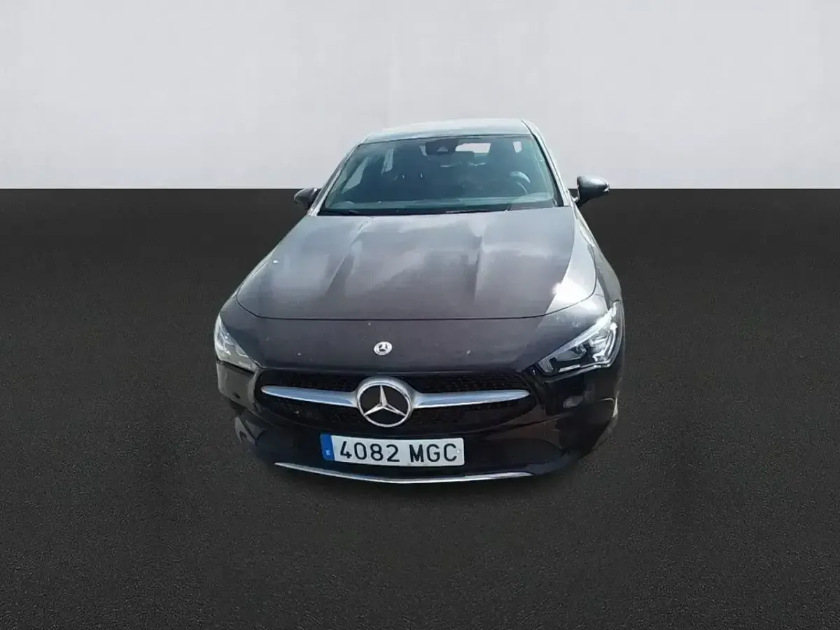 Usado Mercedes CLA200 163 CV (119 kW) 2023 Negro Coupe