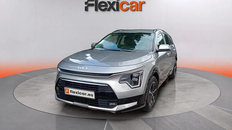 Usado Kia Niro 141 CV (103 kW) 2024 Gris SUV