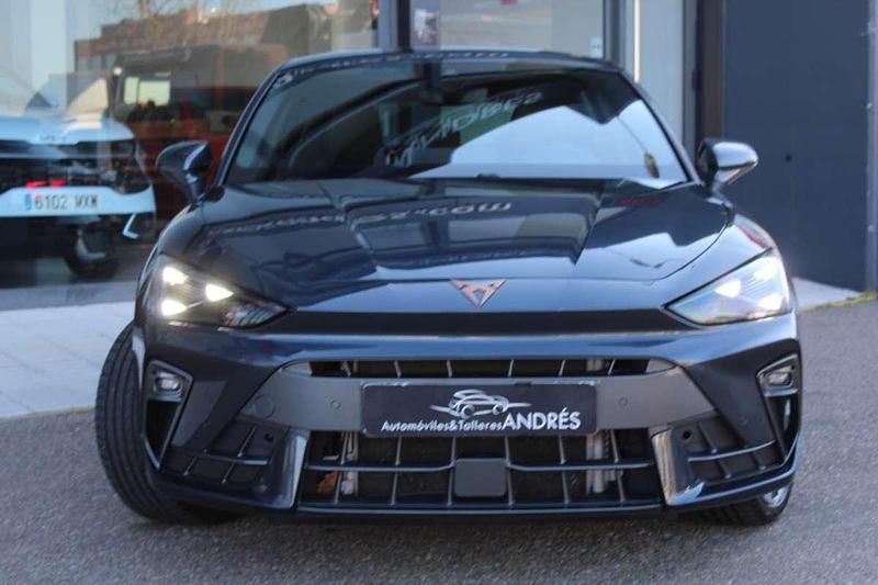 Usado Cupra Leon 150 CV (110 kW) 2025 Gris Utilitario