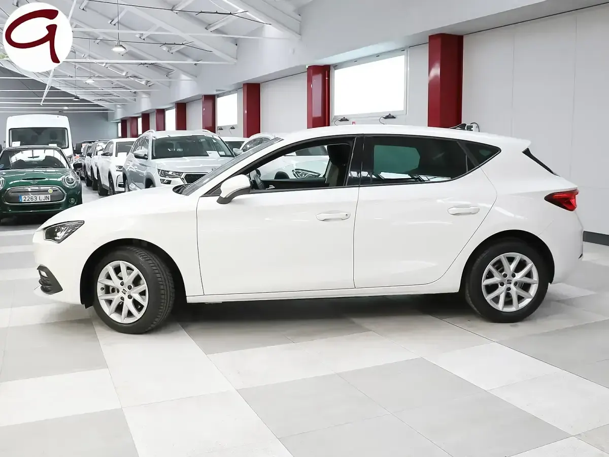 Usado Seat Leon Style 115 CV (84 kW) 2021 Blanco Berlina