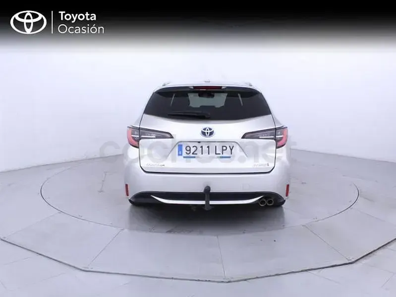 Usado Toyota Corolla Sport 180 CV (132 kW) 2021 Gris / plata Familiar