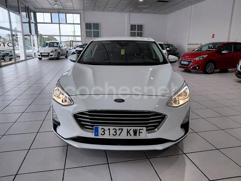 Usado Ford Focus Trend 95 CV (69 kW) 2019 Blanco Berlina