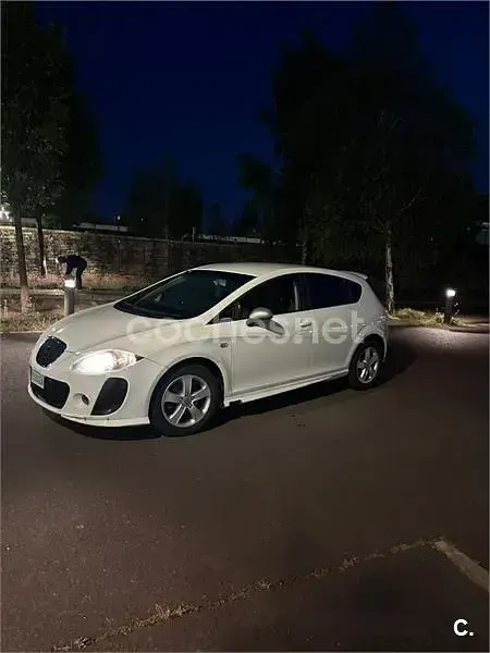 Usado Seat Leon Reference 105 CV (77 kW) 2008 Blanco Utilitario