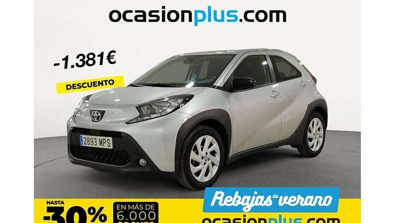 Gris Usado 2024 Toyota Aygo Play Utilitario | 13.819 € (Precio justo) - Imagen 1/4