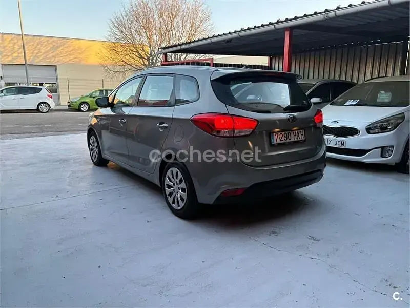 Używany Kia Carens 136 KM (100 kW) 2014 Szary Minivan