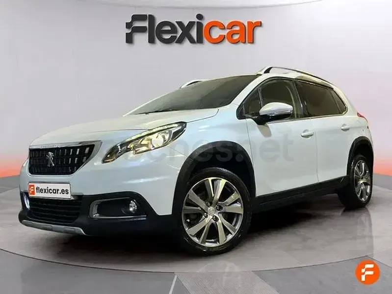 Usado Peugeot 2008 Allure 130 CV (95 kW) 2018 Blanco SUV