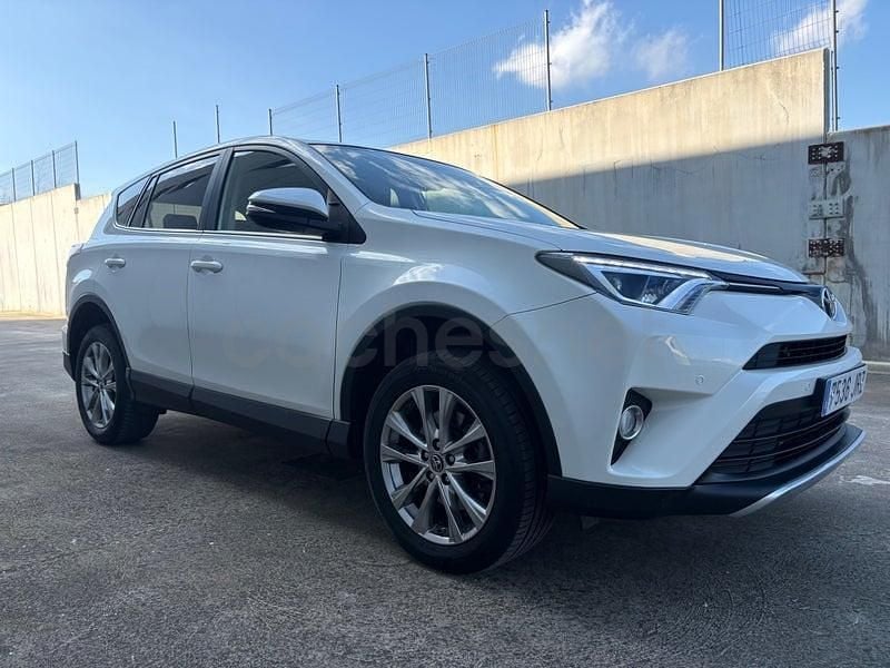 Usado Toyota RAV4 Advance 143 CV (105 kW) 2016 Blanco SUV