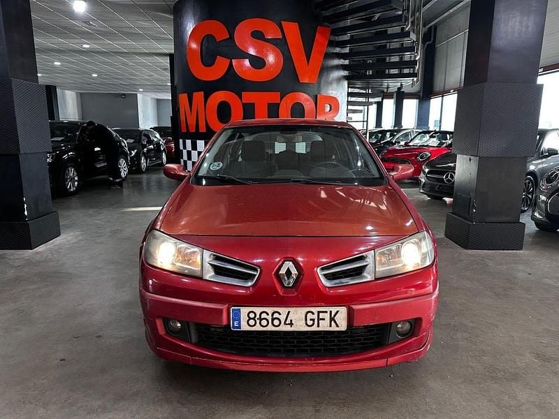 Usado Renault Mégane III 150 CV (110 kW) 2008 Rojo