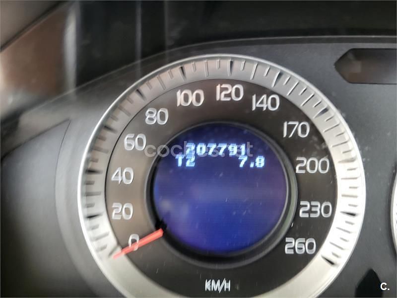 Usado Volvo XC60 Kinetic 185 CV (136 kW) 2010 Blanco SUV