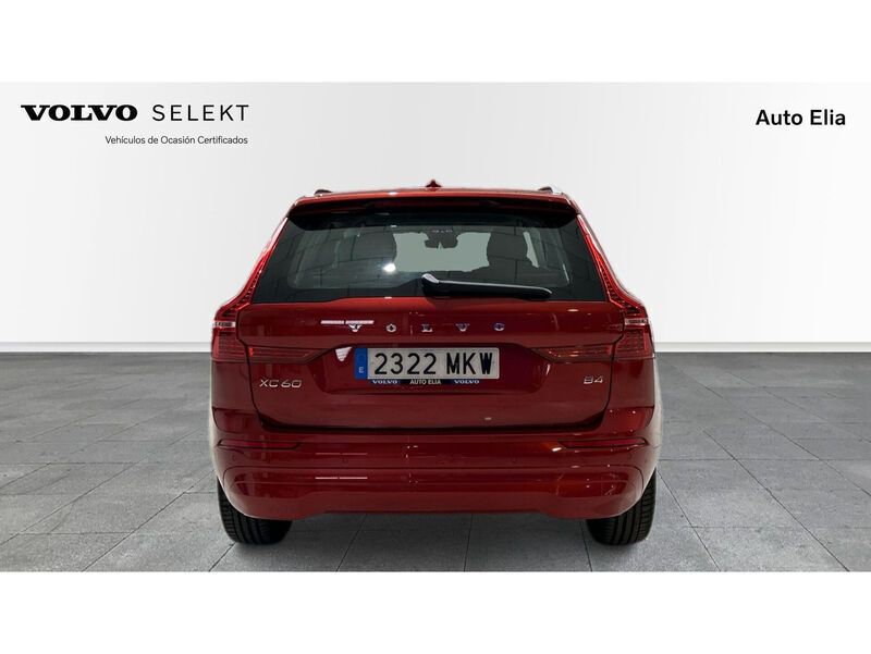 Usado Volvo XC60 Core 197 CV (144 kW) 2023 Rojo SUV