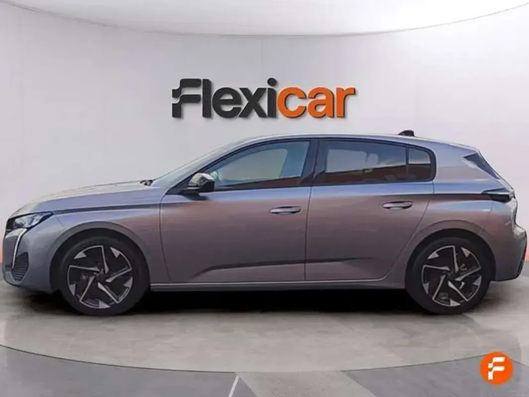 Usado Peugeot 308 Style 131 CV (96 kW) 2024 Gris Utilitario