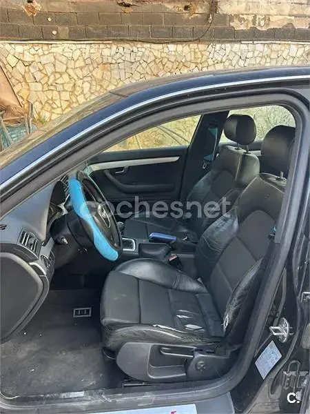 Usado Audi A4 140 CV (102 kW) 2007 Negro Berlina