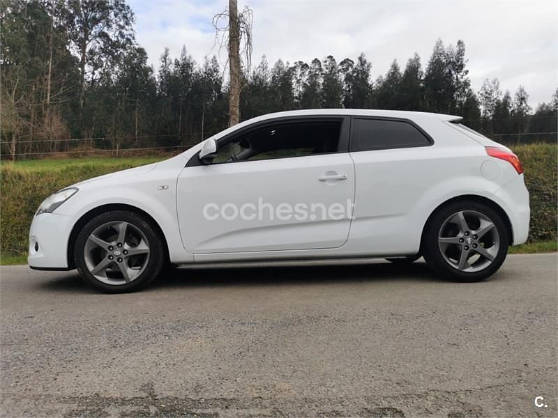 Usado Kia ProCeed 140 CV (102 kW) 2009 Blanco Utilitario