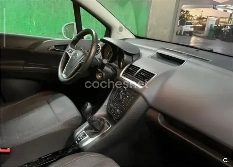 Usado Opel Meriva Selective 110 CV (80 kW) 2011 Blanco Monovolumen