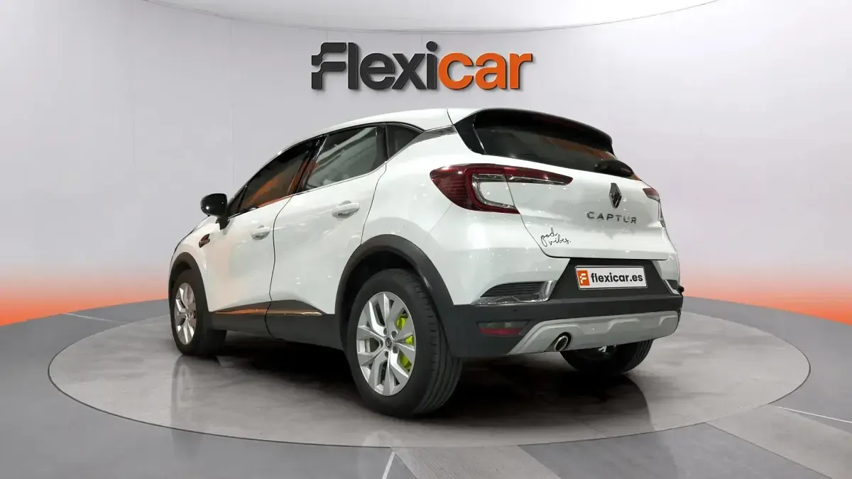 Usado Renault Captur Zen 116 CV (85 kW) 2021 Beige SUV
