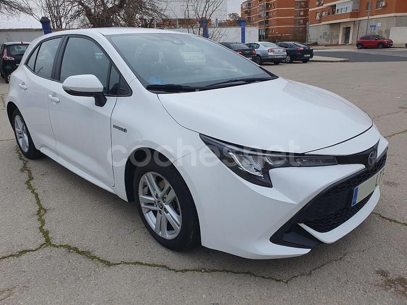 Usado Toyota Corolla Active 122 CV (89 kW) 2021 Blanco Berlina