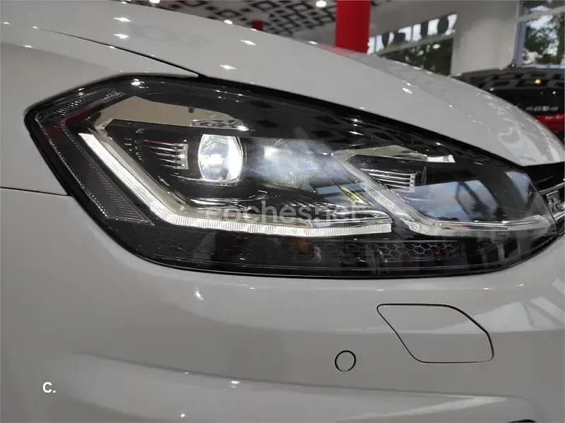 Usado VW Golf VII Sport 150 CV (110 kW) 2019 Blanco Familiar