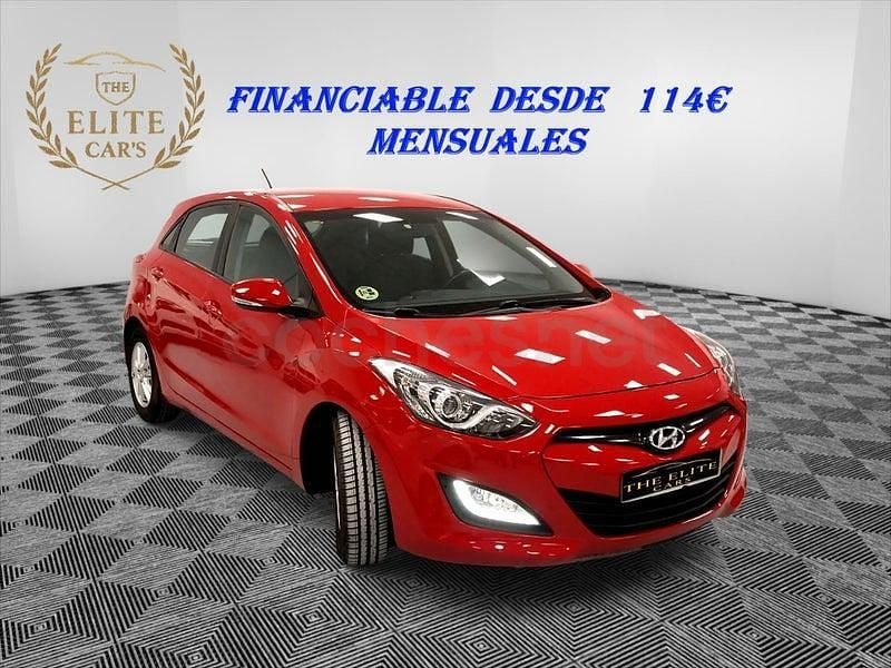 Usado Hyundai i30 90 CV (66 kW) 2012 Rojo Berlina