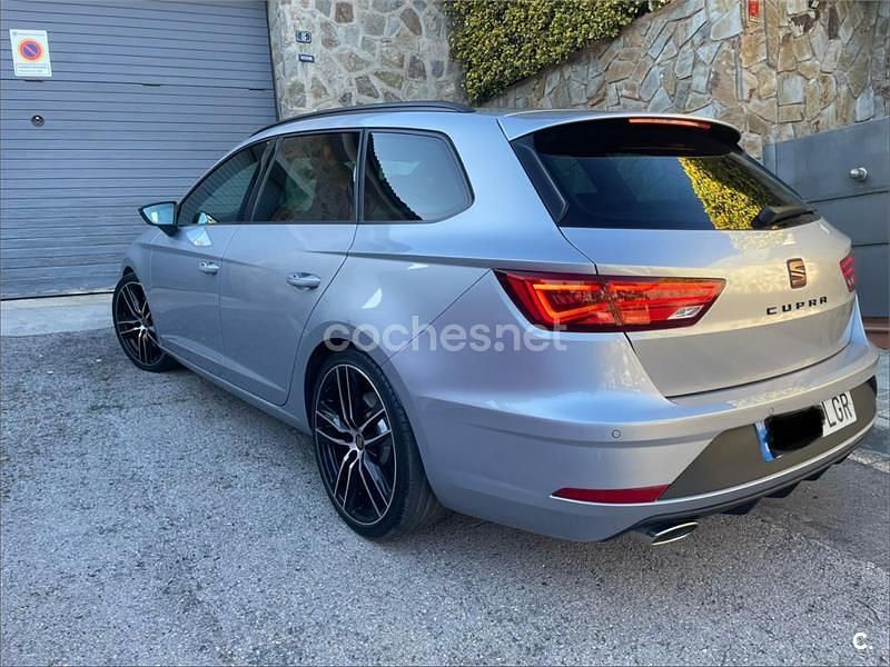 Usado Seat Leon ST CUPRA 290 CV (213 kW) 2020 Gris / plata Familiar