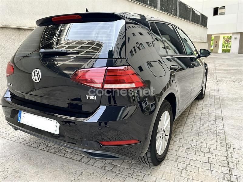 Usado VW Golf VII Advance 110 CV (80 kW) 2017 Negro Familiar