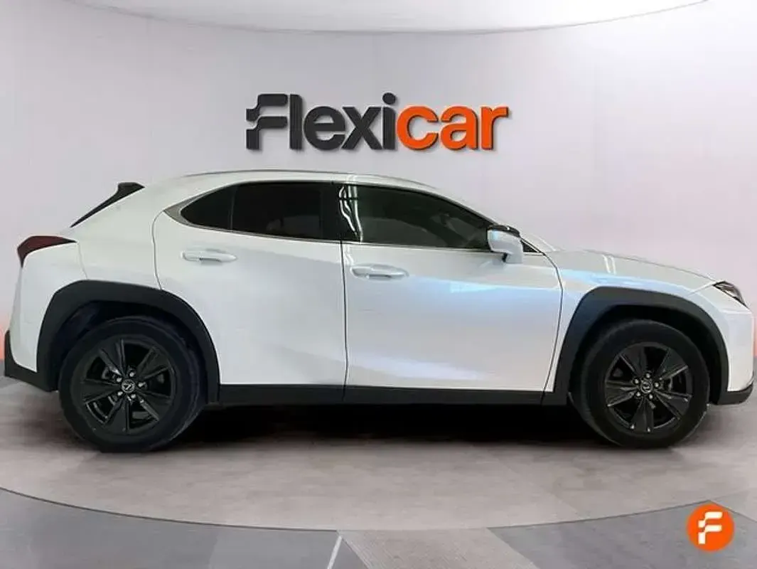 Usado Lexus UX 250h Business Edition 184 CV (135 kW) 2023 Blanco SUV