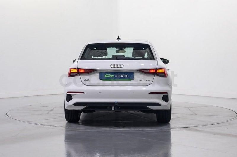 Usado Audi A3 S-Line 110 HP (80 kW) 2023 Branco Sedan
