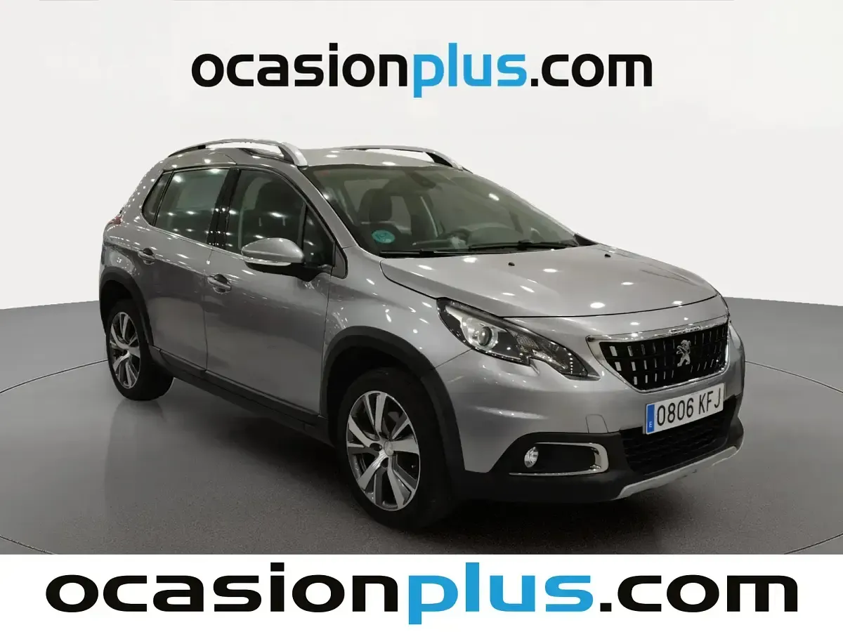 Usado Peugeot 2008 Allure 120 CV (88 kW) 2017 Gris SUV