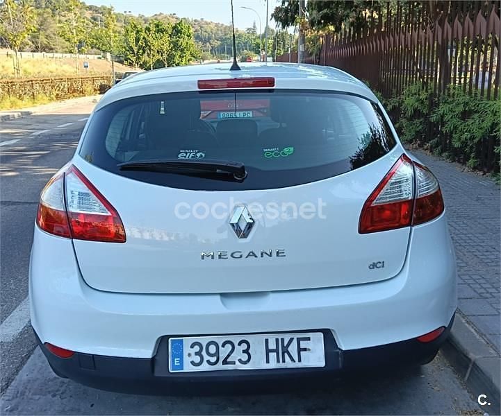 Usado Renault Mégane Authentique 90 CV (66 kW) 2012 Blanco Berlina