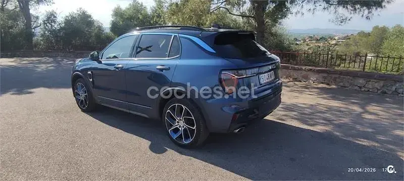 Usado Lynk & Co 01 261 CV (191 kW) 2022 Azul SUV