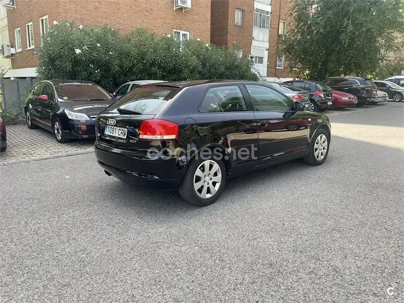 Usado Audi A3 Attraction 150 CV (110 kW) 2004 Negro Utilitario