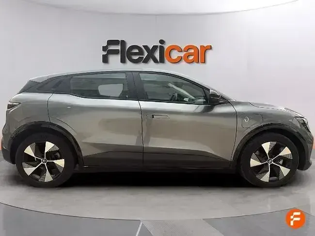Usado Renault Mégane Equilibre 95 kW (130 CV) 2022 Gris