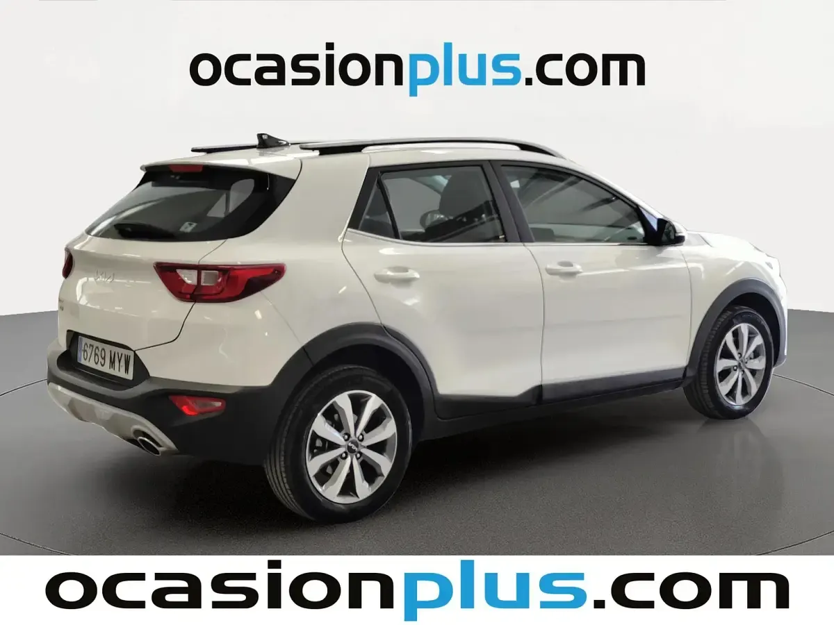 Usado Kia Stonic 100 CV (73 kW) 2025 Blanco SUV