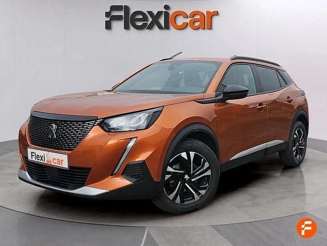 Usado Peugeot 2008 Allure 100 CV (73 kW) 2023 Naranja SUV
