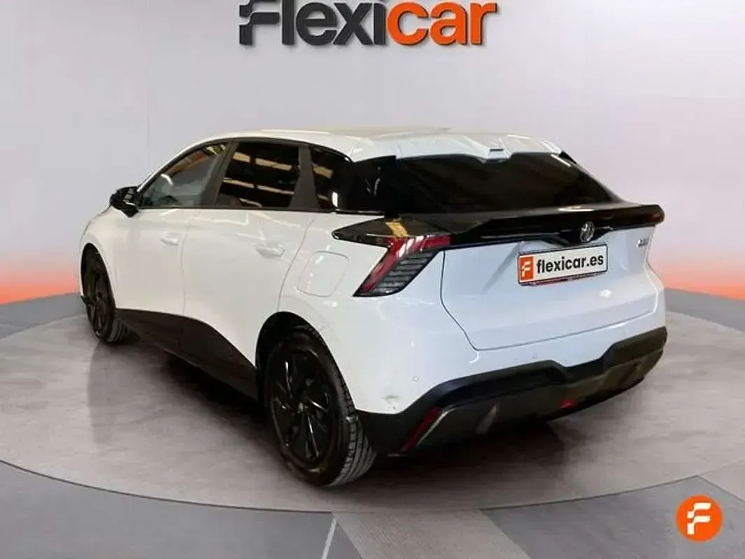 Usado MG MG4 EV 125 kW (170 CV) 2023 Blanco Utilitario