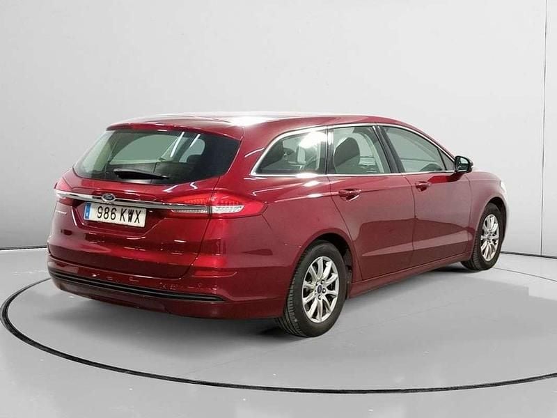 Usado Ford Mondeo Trend 151 CV (111 kW) 2019 Rojo Berlina