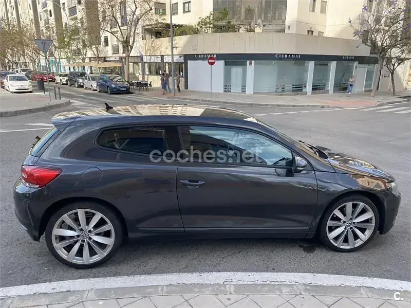 Usado VW Scirocco 160 CV (117 kW) 2009 Gris / plata Coupe