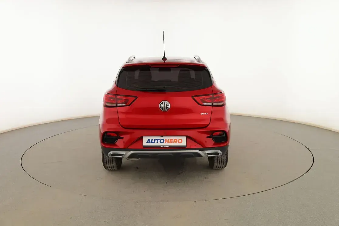 Usado MG ZS Luxury 106 CV (77 kW) 2023 Rojo SUV