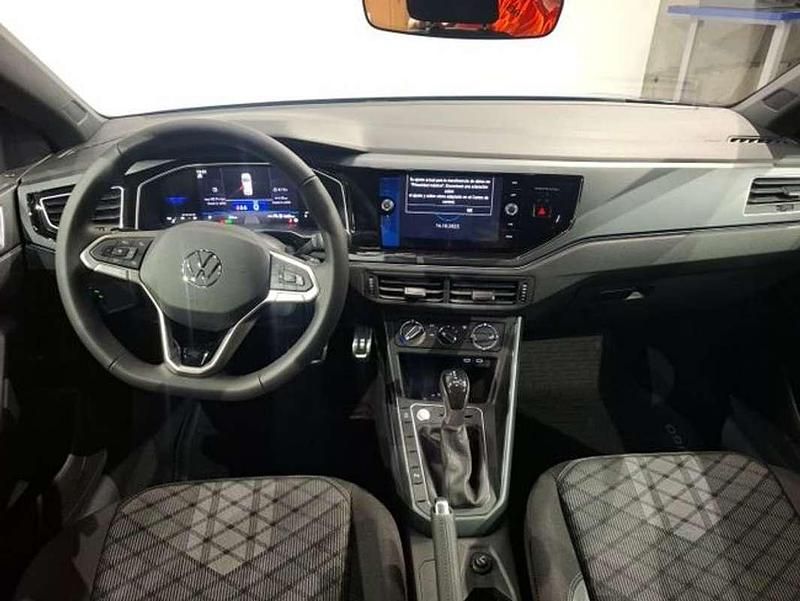 Usado VW Taigo R-line 116 CV (85 kW) 2025 Azul SUV