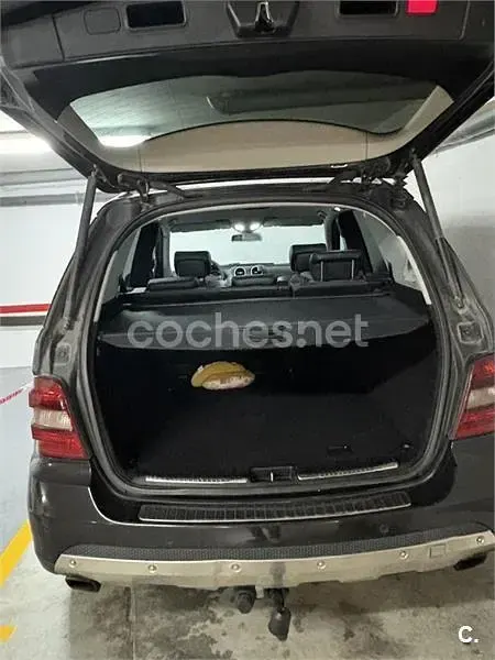 Usado Mercedes ML280 190 CV (139 kW) 2007 Negro SUV