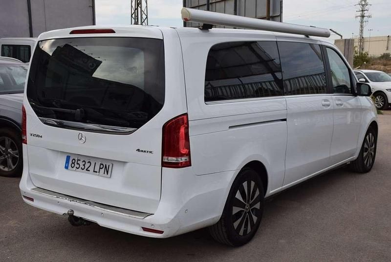 Usado Mercedes V250 Avantgarde 190 CV (139 kW) 2021 Blanco Monovolumen