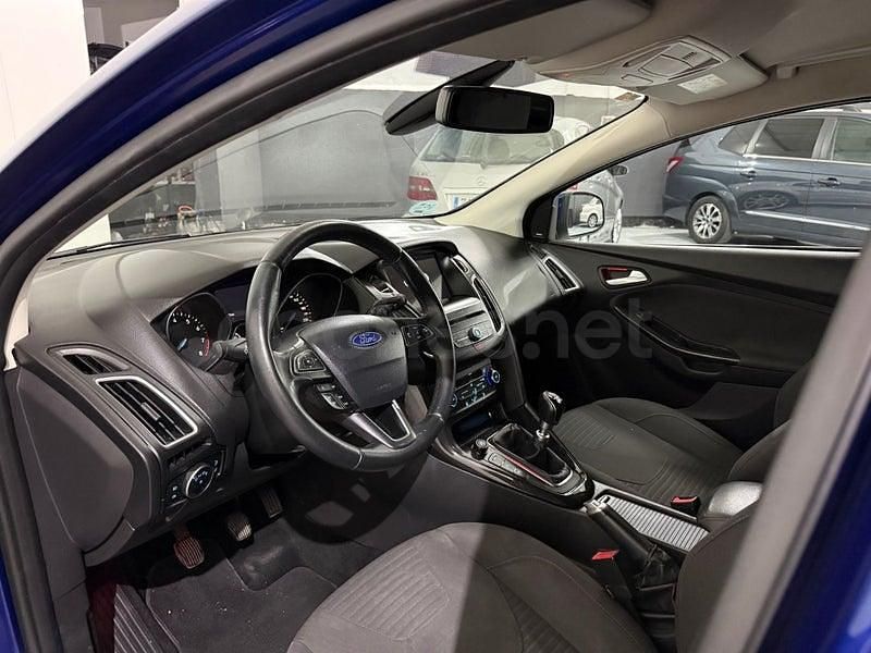Usado Ford Focus Titanium 125 CV (91 kW) 2017 Azul Berlina