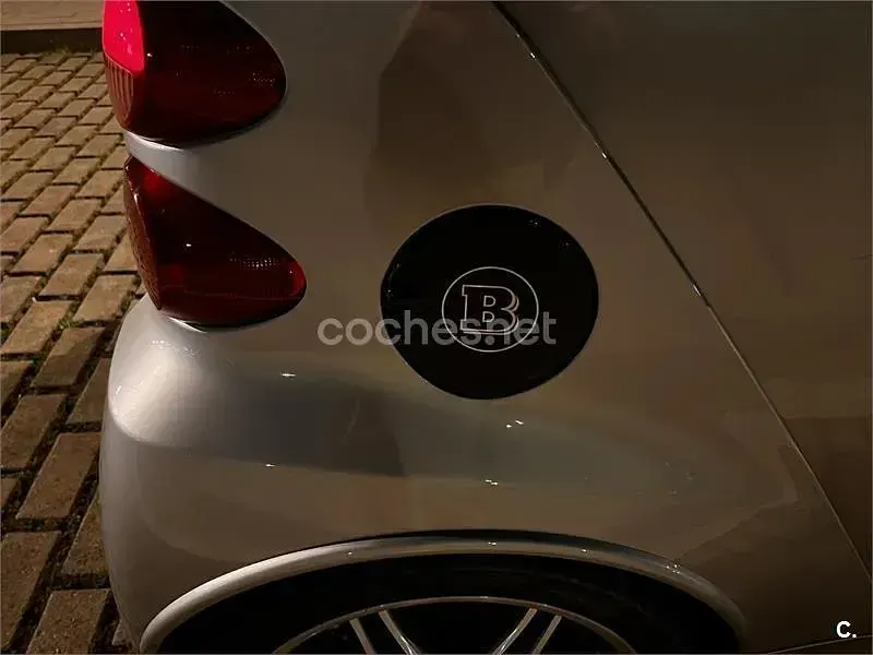 Usado Smart ForTwo Cabrio Brabus Xclusive 98 CV (72 kW) 2011 Gris / plata Descapotable