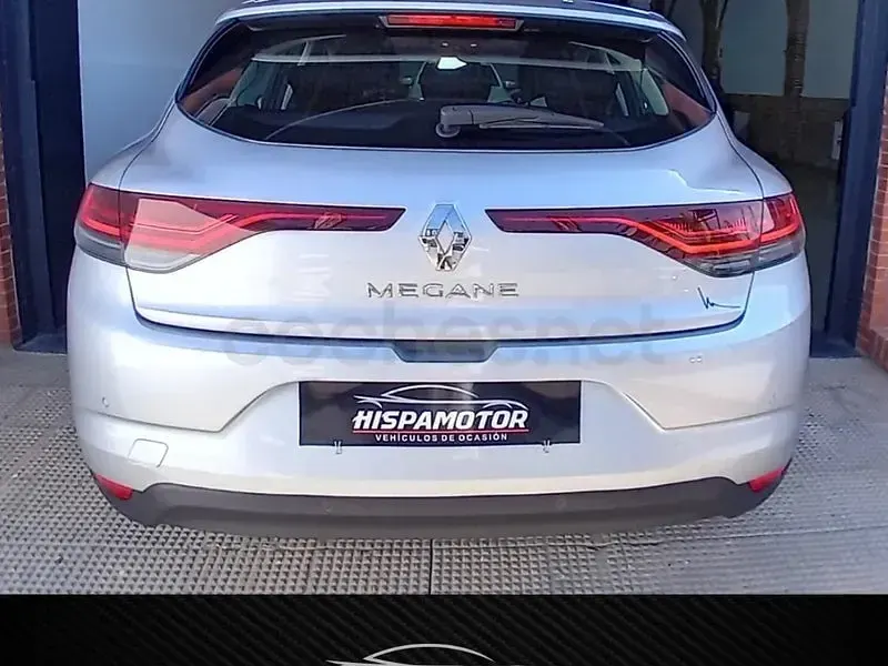 Usado Renault Mégane II Techno 115 CV (84 kW) 2023 Gris / plata Berlina