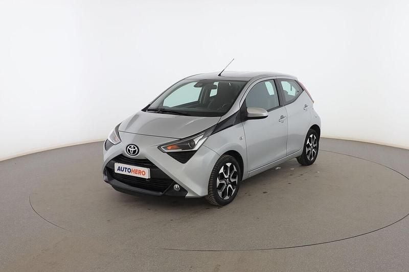 Plata Usado 2020 Toyota Aygo X-play Utilitario | 11.799 € (Precio justo) - Imagen 1/3