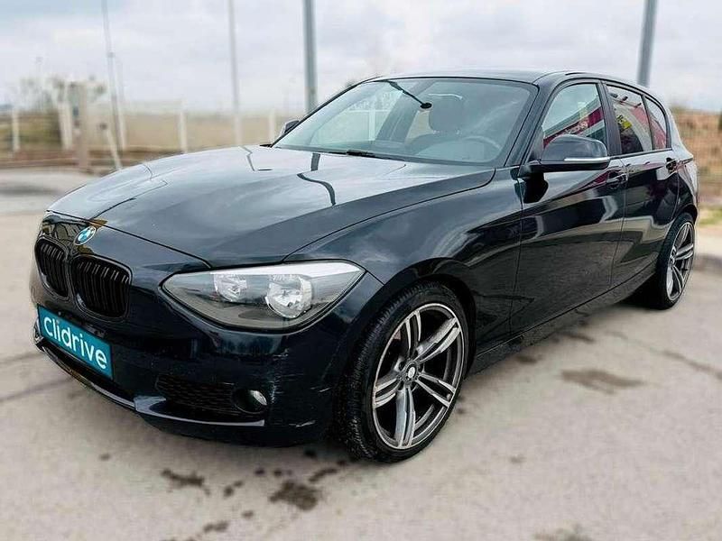 Usado BMW 116 116 CV (85 kW) 2012 Negro Utilitario
