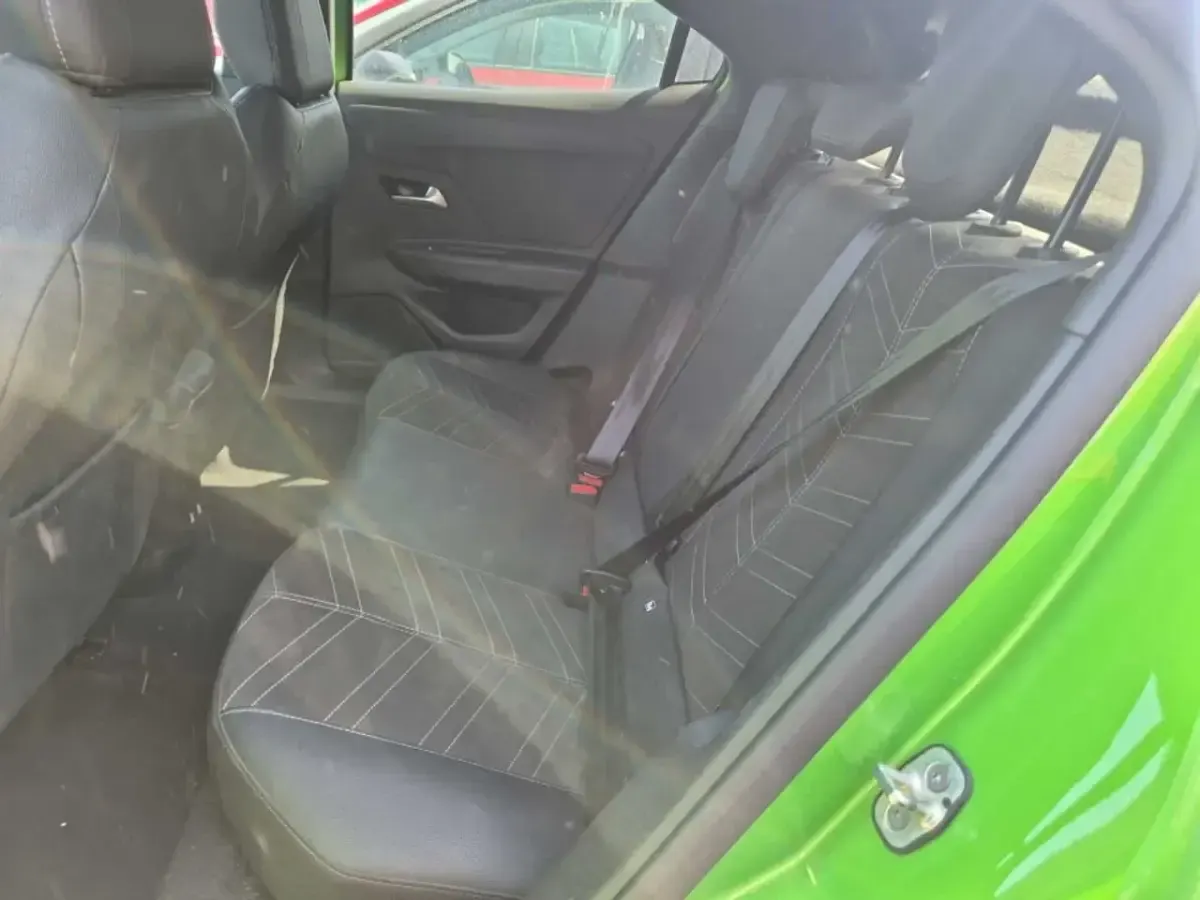 Usado Opel Mokka Ultimate 136 CV (100 kW) 2024 Verde SUV