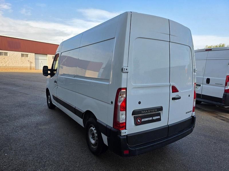 Usado Renault Master 135 CV (99 kW) 2021 Blanco Berlina