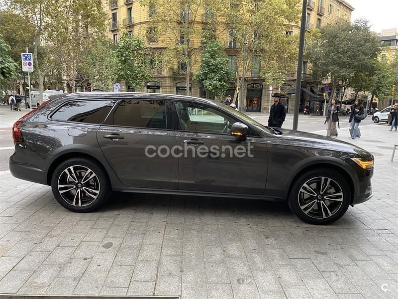 Usado Volvo V90 CC Pro 197 CV (144 kW) 2021 Marrón Familiar