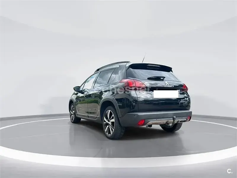 Usado Peugeot 2008 Allure 130 CV (95 kW) 2018 Negro SUV