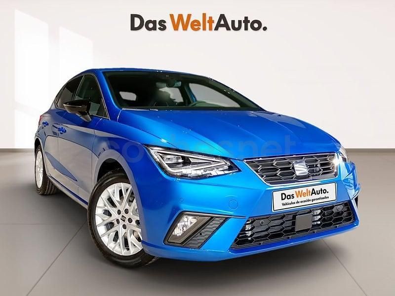 Usado Seat Ibiza FR 115 CV (84 kW) 2025 Azul Utilitario